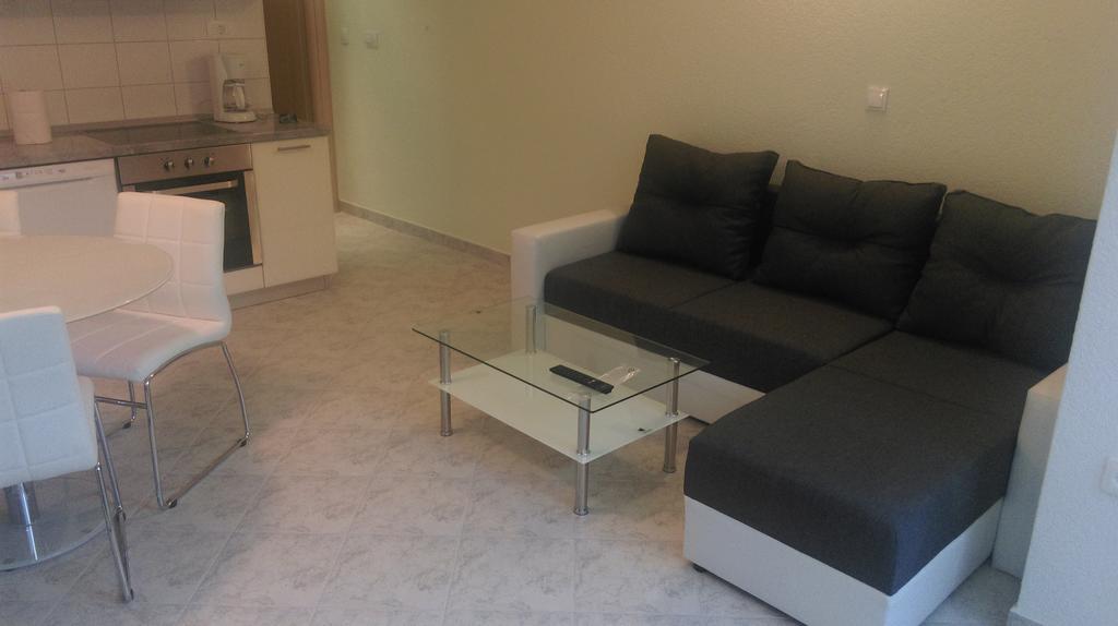 Mikuljan Apartments Stobreč Esterno foto